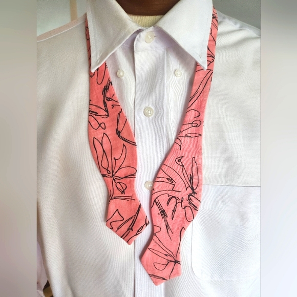 Pink and Black Cotton Bow Tie - Picture 1 of 1